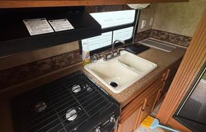 2010 KZ Sportsmen S235RK