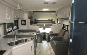 38' 2023 Thor Omni in Des Moines, Easy to Drive