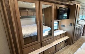 2022 Thor Motor Coach Omni BH35
