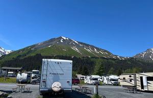 2022 31' Forest River/Unlimited Miles - Pristine!