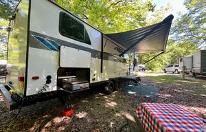 Forrest River Salem Sleeps 10 FULLY STOCKED!!