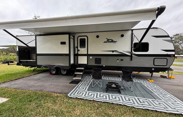 Jayco Jay Flight with Private Bunkroom T3