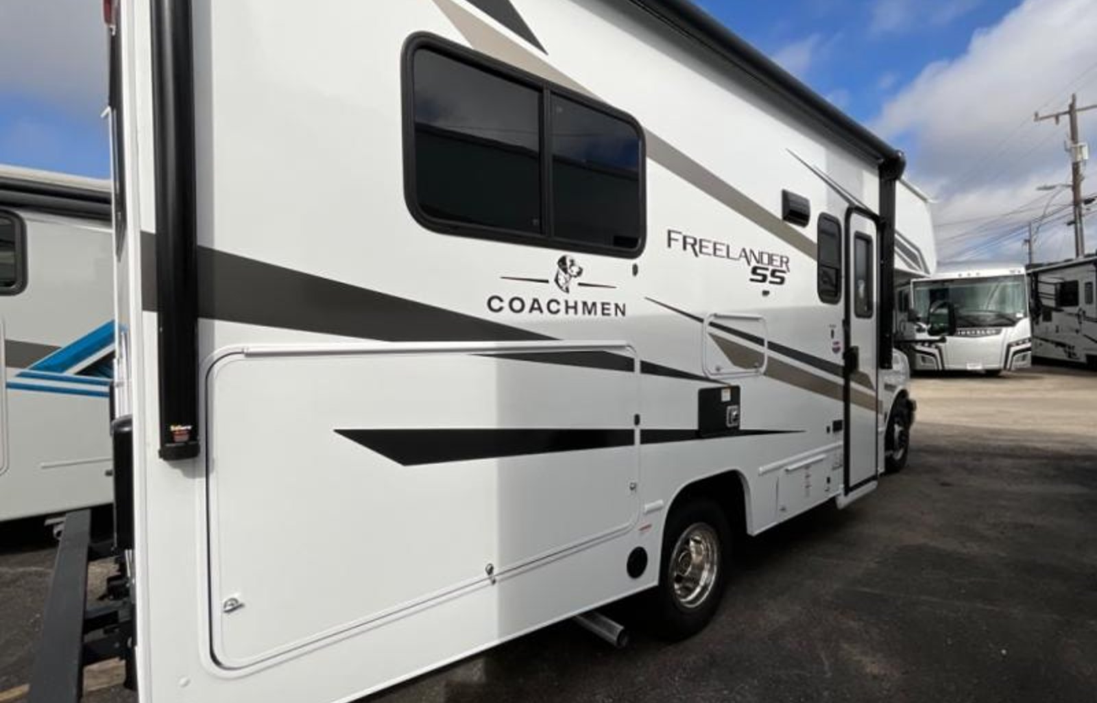 2025 Coachmen RV Freelander 21QB
