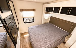 2018 Entegra Odyssey 29V