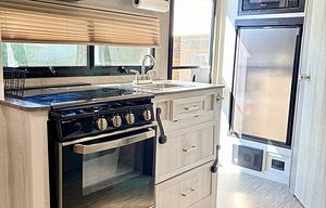 2020 Rockwood GeoPro 20’ with Slide Out, Easy Tow