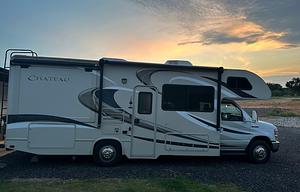 "The Chitty" 2015 Thor Chateau