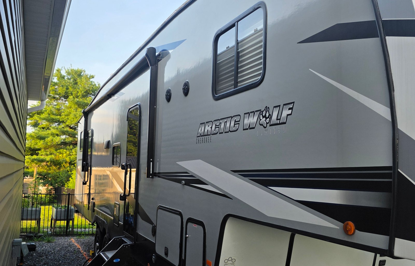 2021 Forest River RV Cherokee Arctic Wolf 321BH