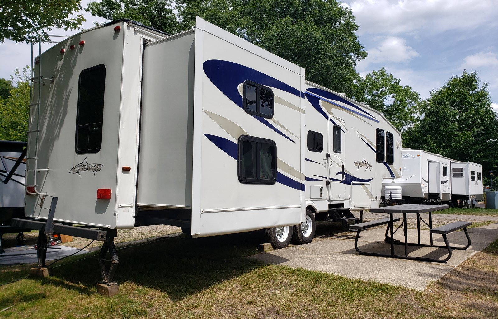 2007 Gulf Stream RV Mako 30 FBHS