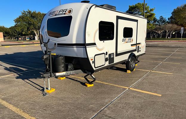 2023 Rockwood Geo Pro G19FBS Sleeps 4 Queen Bed!
