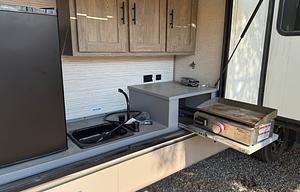 2021 Forest River RV Wildwood 31KQBTS RV rental photo 7