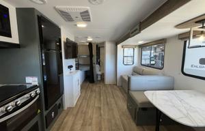Close to Hallett and Keystone Lake!
