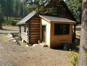 Adams Ranger Station