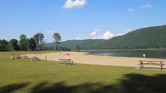 Surry Mountain Lake Beach
