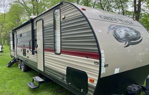 The perfect 1/2 ton towable family camper!!