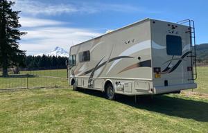 Mountain View Escape 2016 Thor ACE Coach +  Bikes