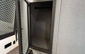 Travel Trailer / Toy Hauler / Sleeps 6 / Rear Deck