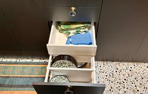 REMODELED, luxury  new interior. DELIVERY ONLY.
