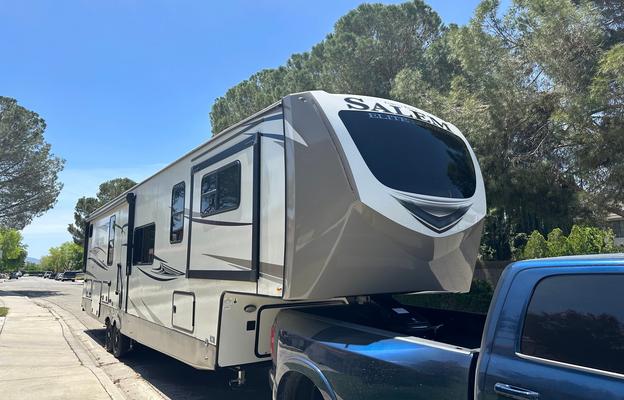 2021 Salem Hemisphere 378FL RV rental photo 1