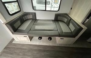 2022 Cruiser Shadow Cruiser 277BHS