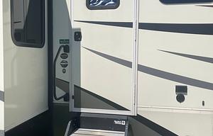 Pet Friendly Grand Glamping