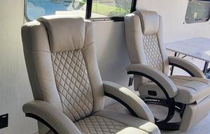 2024 Grand Design Momentum 22MAV (27ft)