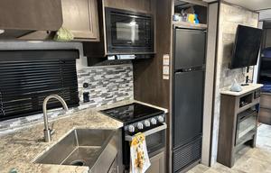 2020 Coleman Lantern BH 285
