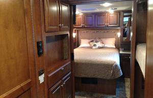 2013 Thor Palazzo Diesel Pusher Bunkhouse