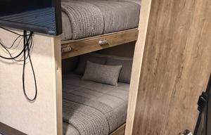 FAMILY FRIENDLY ASPEN TRAIL CAMPER