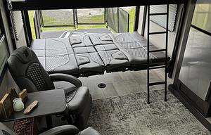 2022 Grand Design Momentum G-Class 25G