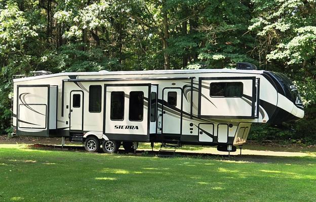 2018 Forest River Sierra 379FLOK - 14-min from ND