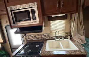 2015 Thor Motor Coach Freedom Elite 23H
