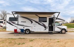 Spacious Dog Friendly and stocked for adventure!!