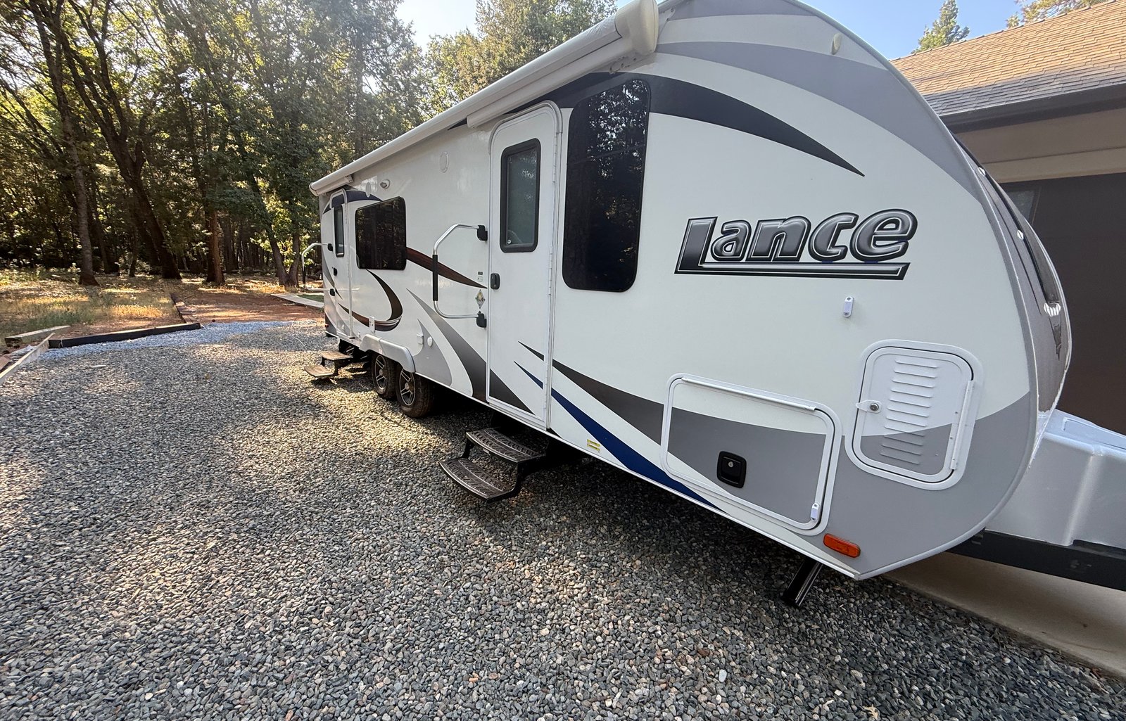 2018 Lance Travel Trailers 2285