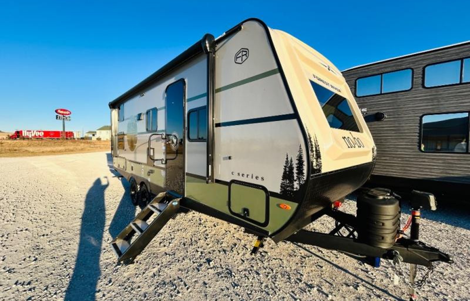 Stylish Family Explorer 2025 Nobo 20.3