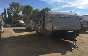 NICE SMALL TRAILER FOR COUPLE OR FAMILY OF 4 PEOPLE. GOOD FOR CAMPING OR ROMANTIC GATEWAY, BUSINESS TRIP.