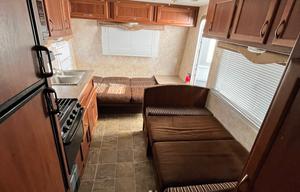 2011 Eclipse Milan T18FBSG RV rental photo 13