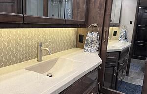 2021 Aspire 44B RV rental photo 8