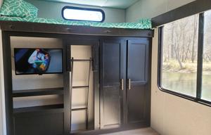 Spacious Large Pet Friendly Family Camper