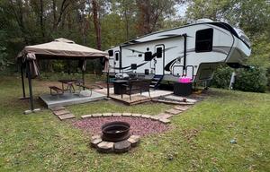 The Happy Camper | Luxury Glamping Getaway