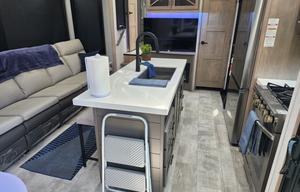2023 Grand Design Momentum 399TH-R