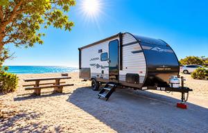 2026•Sleeps 8•Full Bunks•Slide-Out•Outdoor Kitchen