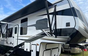 2023 Keystone RV Raptor 424