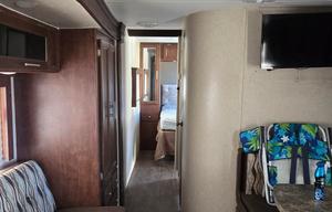2016 Eclipse Milan Series 26RLSG RV rental photo 5