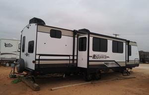 2019 Radiance R-32BH