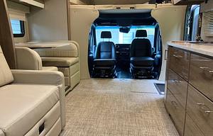 2020 Qwest 24R RV rental photo 3