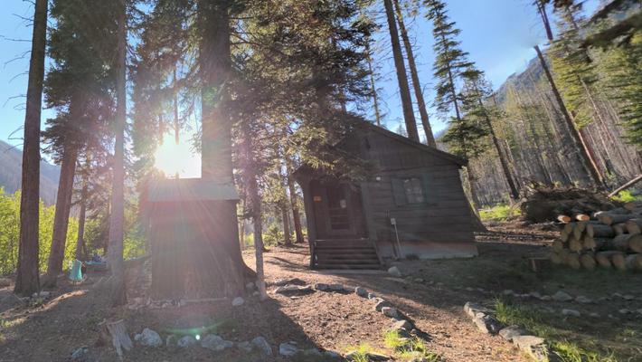 Cottonwood Cabin, Loop: Cottonwood Cabin