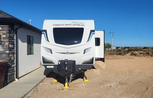 2023 Coachmen RV Freedom Express Liberty Edition 326BHDSLE RV rental photo 3