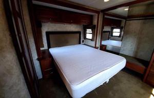 2011 Winnebago Adventurer 35P