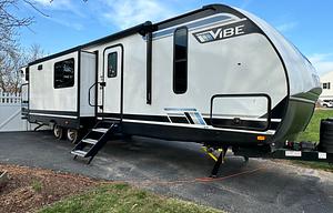 2024 Luxurious, Loaded & Spacious 2 Bdrm Pets Free