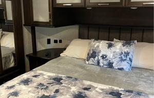 BNL cozy cottage